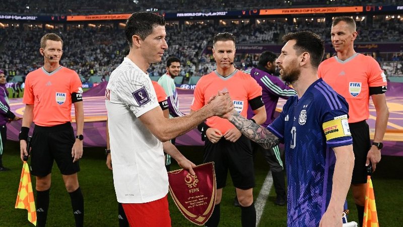 Mbrëmje dramatike! Messit hedh “KO” Meksikën, Argjentina “merr me vete” Poloninë në fazën tjetër Mbrëmje dramatike! Messit hedh “KO” Meksikën, Argjentina “merr me vete” Poloninë në fazën tjetër