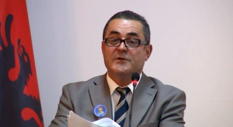 Kryetari i Shoqatës së të Përndjekurve Çika: Kujdes! Berisha do bëjë kamikazin në protestë për të nxirë Shqipërinë, por edhe PD Kryetari i Shoqatës së të Përndjekurve Çika: Kujdes! Berisha do bëjë kamikazin në protestë për të nxirë Shqipërinë, por edhe PD