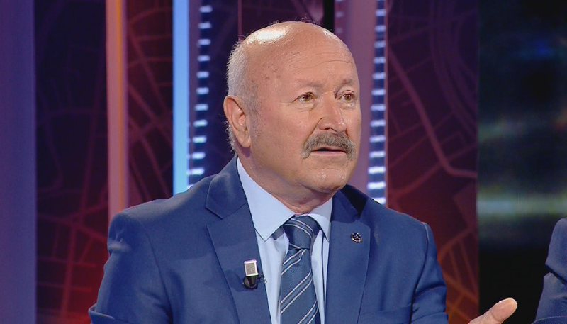 Festivali i Këngës, Bujar Kapexhiu revoltohet keq me këngëtarët Festivali i Këngës, Bujar Kapexhiu revoltohet keq me këngëtarët