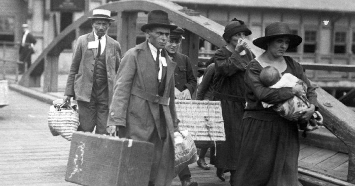 Eksod masiv, pse po emigrojnë miliona italianë larg atdheut? Eksod masiv, pse po emigrojnë miliona italianë larg atdheut?