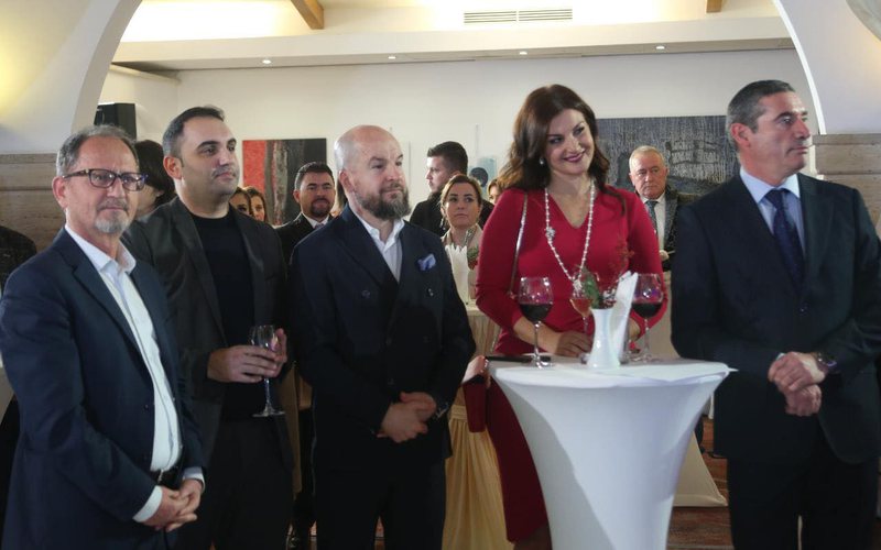 Asnjë themelues, “RD” në duar të mikëpritësve Lela e Garo (dhe Sandrit me Ndroqin) Asnjë themelues, “RD” në duar të mikëpritësve Lela e Garo (dhe Sandrit me Ndroqin)