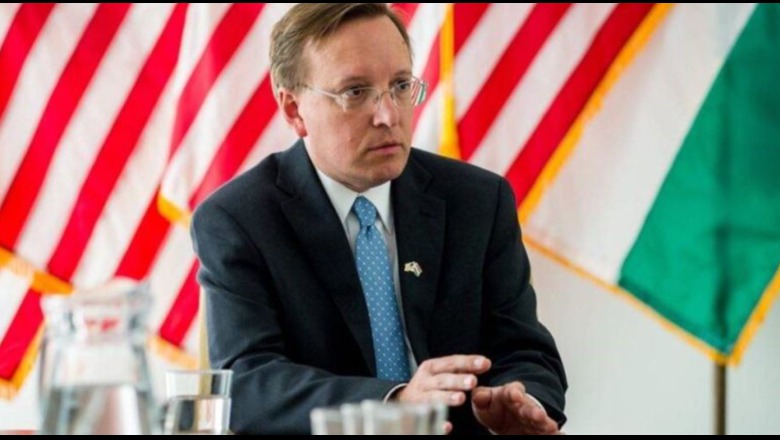 Biden merr vendimin: Ja kush pritet të zëvendësojë ambasadoren Yuri Kim në Shqipëri Biden merr vendimin: Ja kush pritet të zëvendësojë ambasadoren Yuri Kim në Shqipëri