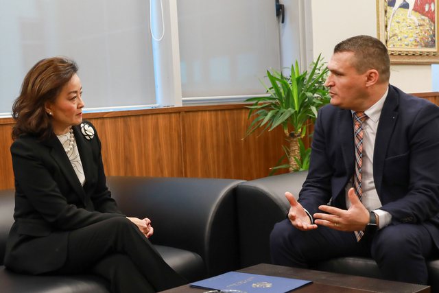 Takoi kreun e ri të SPAK! Yuri Kim zbulon bisedën me Altin Dumanin: Askush nuk është mbi ligjin! Të bëjnë punën pa frikë dhe favore! (Porosia e Biden) Takoi kreun e ri të SPAK! Yuri Kim zbulon bisedën me Altin Dumanin: Askush nuk është mbi ligjin! Të bëjnë punën pa frikë dhe favore! (Porosia e Biden)