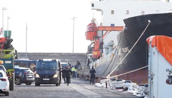 Sekuestrohen anija me 2.5 ton kokainë në Spanjë! Në pranga 15 anëtarë të ekuipazhit, mes tyre dy shqiptarë Sekuestrohen anija me 2.5 ton kokainë në Spanjë! Në pranga 15 anëtarë të ekuipazhit, mes tyre dy shqiptarë