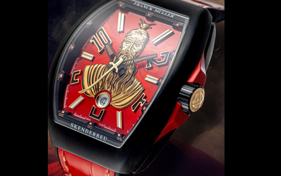 Orëbërësi i famshëm zviceran Franck Muller nxjerr modelin me Skënderbeun: Sa kushton ora luksoze? (Video) Orëbërësi i famshëm zviceran Franck Muller nxjerr modelin me Skënderbeun: Sa kushton ora luksoze? (Video)