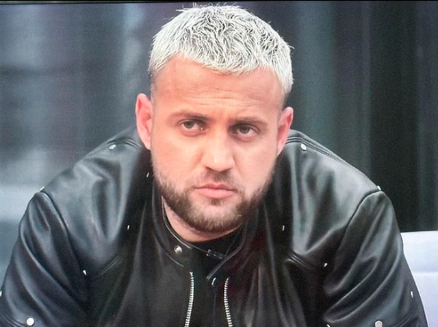 Deklarata e 2 noterëve: ‘Na kërkoi lekë për probleme shëndetësore’! Familjarët e Luizit reagojnë: Sulm i turpshëm për t’i prishur imazhin Deklarata e 2 noterëve: ‘Na kërkoi lekë për probleme shëndetësore’! Familjarët e Luizit reagojnë: Sulm i turpshëm për t’i prishur imazhin