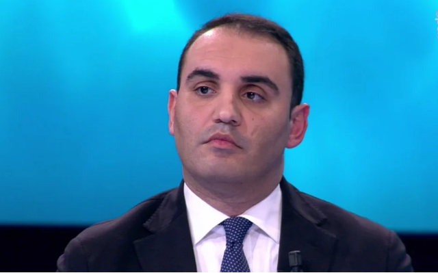 Belind Këlliçi pranon se s’ka diplomë të shkollës së mesme: Nga 5 vite kam bërë vetëm 4 vite Belind Këlliçi pranon se s’ka diplomë të shkollës së mesme: Nga 5 vite kam bërë vetëm 4 vite