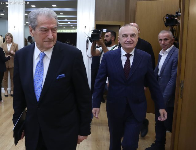 Çështja FBI, drejtësia amerikane dhe barbarizmi inkuizitor i Berishës dhe Metës Çështja FBI, drejtësia amerikane dhe barbarizmi inkuizitor i Berishës dhe Metës