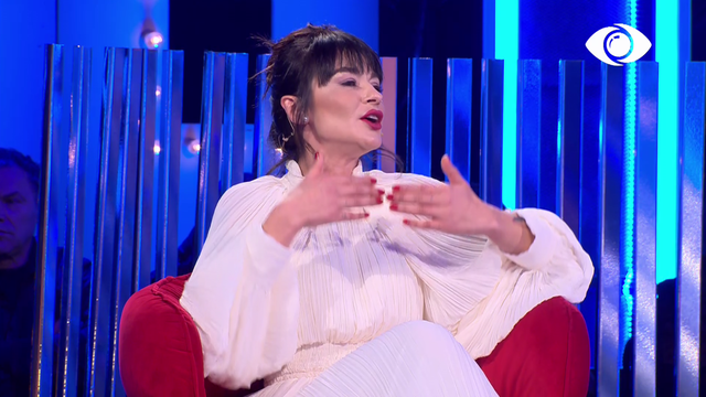 “Tea don Luizin, Luizi-Kiarën dhe Kiara veten…”?! Zhaklin: Ka një tërheqje sek*uale të fshehtë… “Tea don Luizin, Luizi-Kiarën dhe Kiara veten…”?! Zhaklin: Ka një tërheqje sek*uale të fshehtë…