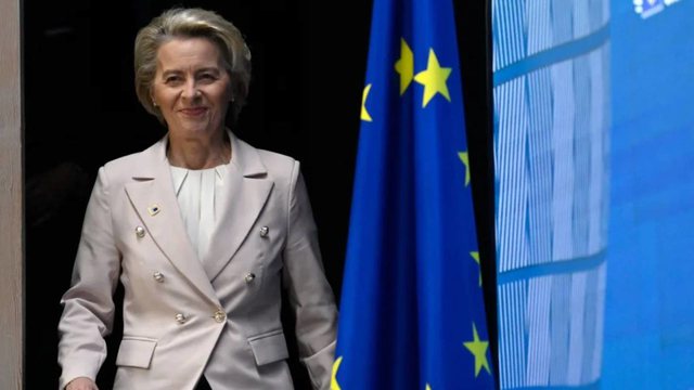 “Shi” eurosh në Bruksel: Rriten me 7% pagat, presidentja e KE-së fiton mbi 1000 euro në ditë “Shi” eurosh në Bruksel: Rriten me 7% pagat, presidentja e KE-së fiton mbi 1000 euro në ditë