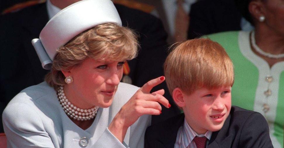 “Djali im i dashur, nëna ka…”! Princi Harry tregon se si mësoi për aksidentin me makinë të Princeshës Diana “Djali im i dashur, nëna ka…”! Princi Harry tregon se si mësoi për aksidentin me makinë të Princeshës Diana