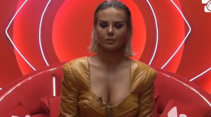 Nuk u shfaq ne studio sepse…! Ja fjalia fatale e Kejvines para se te dilte qe nuk u dha Nuk u shfaq ne studio sepse…! Ja fjalia fatale e Kejvines para se te dilte qe nuk u dha