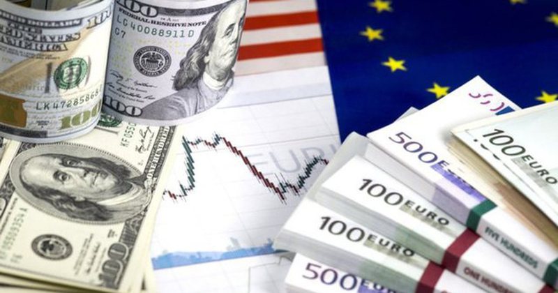 Sërish në pikiatë Euro dhe Paundi! Këmbimi valutor 24 janar, me sa shiten dhe blihen monedhat e tjera Sërish në pikiatë Euro dhe Paundi! Këmbimi valutor 24 janar, me sa shiten dhe blihen monedhat e tjera