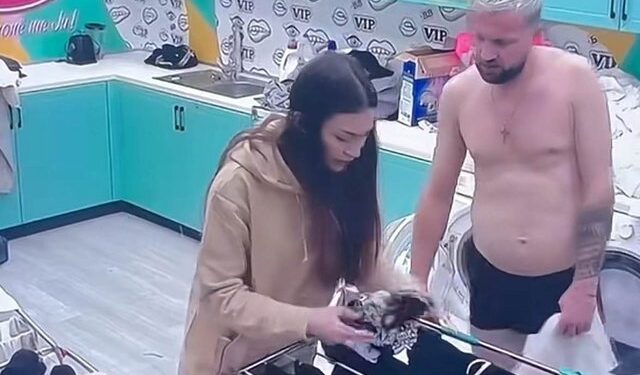 Iki unë, mos çaj b****”! Çfarë ndodhi mes Luizit dhe Kiarës në lavanderi. Olta, ‘molla e sherrit’ mes tyre Iki unë, mos çaj b****”! Çfarë ndodhi mes Luizit dhe Kiarës në lavanderi. Olta, ‘molla e sherrit’ mes tyre