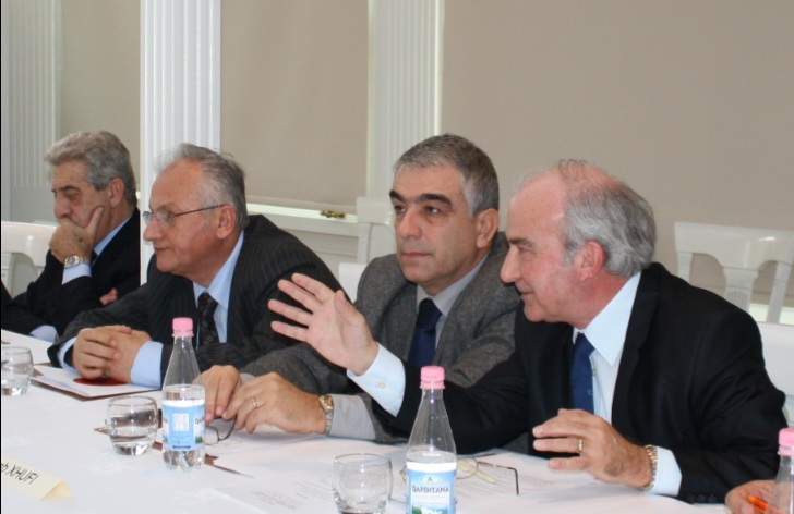 Isuf Kalo, një mjek dhe humanist shquar, idealist i progresit dhe i emancipimit shoqëror Isuf Kalo, një mjek dhe humanist shquar, idealist i progresit dhe i emancipimit shoqëror