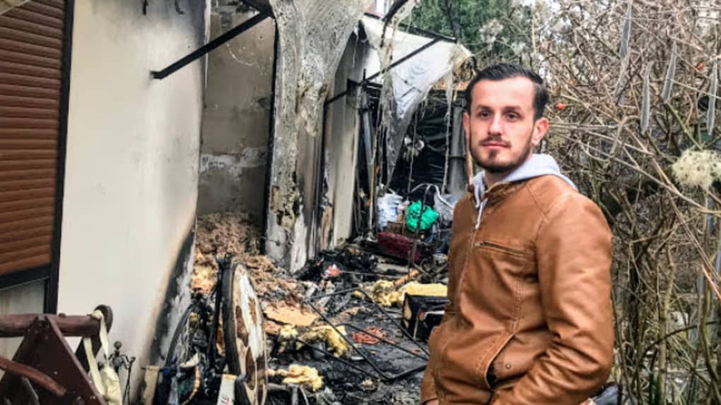 Hyri mes flakëve për të shpëtuar një 8-vjeçar nga vdekja 1 vit më parë, Franca dëbon shqiptarin, ja çfarë ka paralajmëruar komuniteti Hyri mes flakëve për të shpëtuar një 8-vjeçar nga vdekja 1 vit më parë, Franca dëbon shqiptarin, ja çfarë ka paralajmëruar komuniteti