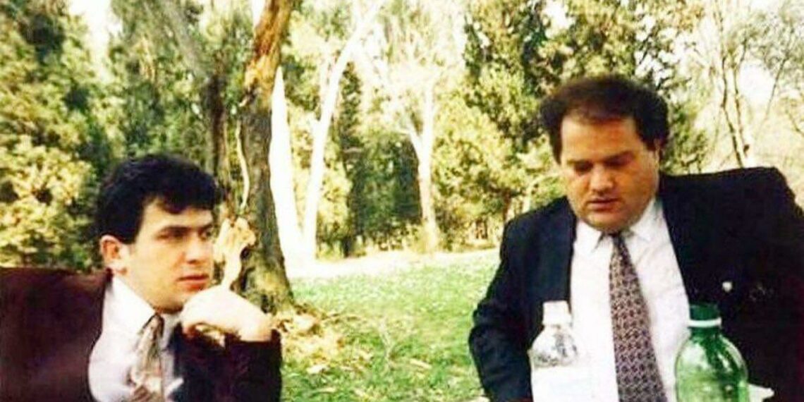 Kreshnik Spahiu: Si Berisha e përjashtoi Azem Hajdarin se rrahu rojën e parkingut Kreshnik Spahiu: Si Berisha e përjashtoi Azem Hajdarin se rrahu rojën e parkingut