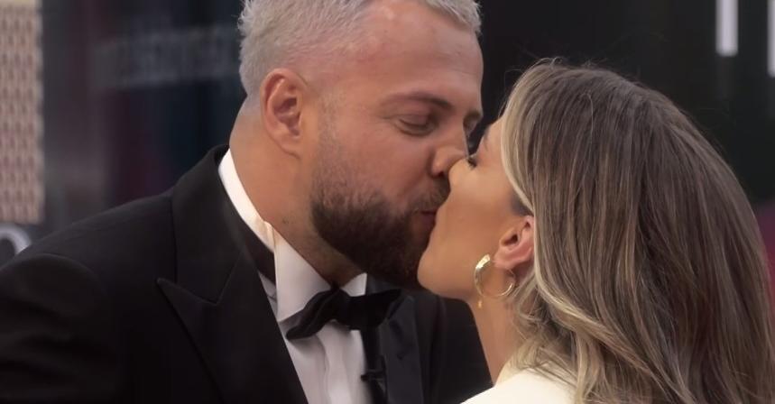 Epabesueshme…Luizi “puthet” me Oltën?! Të qeshura pafund nga loja me makarona