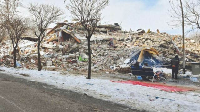 Gabimi fatal i ekspertëve në tërmetin e dytë që shkatërroi qytetin e Elbistanit Gabimi fatal i ekspertëve në tërmetin e dytë që shkatërroi qytetin e Elbistanit