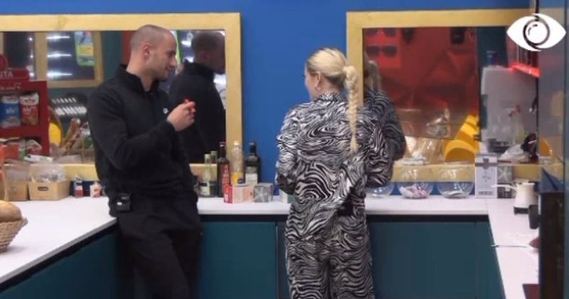 Kristi ‘shokon’ në prime me deklaratën e tij për Keisin: Më ka korruptuar dashurinë e saj Kristi ‘shokon’ në prime me deklaratën e tij për Keisin: Më ka korruptuar dashurinë e saj