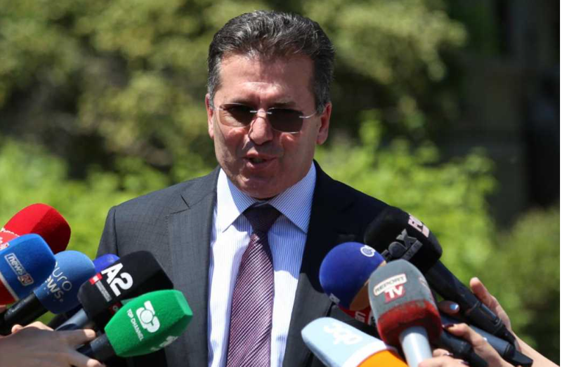 SPAK mbyll hetimet për Fatmir Mediun, zbardhet vendimi më i fundit dhe akuzat që rëndojnë ndaj ish ministrit SPAK mbyll hetimet për Fatmir Mediun, zbardhet vendimi më i fundit dhe akuzat që rëndojnë ndaj ish ministrit