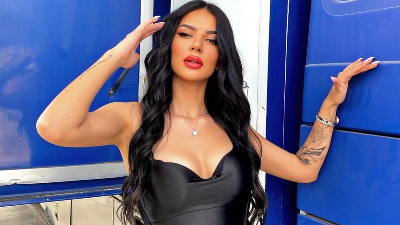 Nuk “guxuan” të nxirrnin vetëm Luizin dhe Oltën në nominim, Efi ka dy fjalë për produksionin e BBV Nuk “guxuan” të nxirrnin vetëm Luizin dhe Oltën në nominim, Efi ka dy fjalë për produksionin e BBV