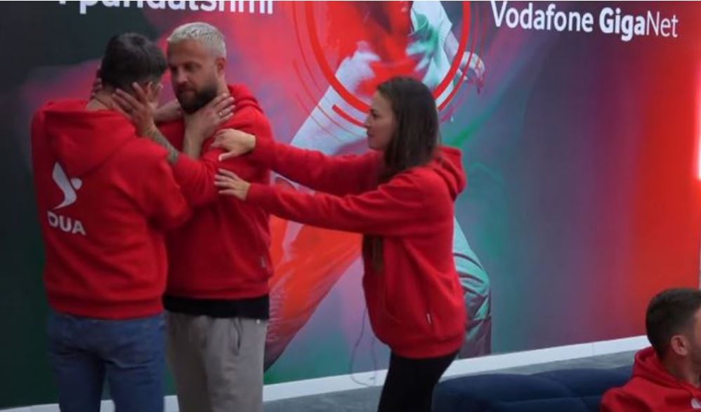 Luizi dhe Maestro kapen me duar, Kiara futet t’i ndajë menjëherë (Video)