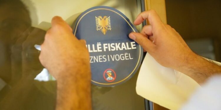 Nga roli i Damir Fazlliç, te aferat e Berishës, prapaskenat e koncesionit për pullat fiskale dhe qoka me zgjatjen e kontratës Nga roli i Damir Fazlliç, te aferat e Berishës, prapaskenat e koncesionit për pullat fiskale dhe qoka me zgjatjen e kontratës