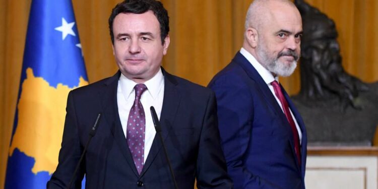 “Ky rajon nuk është vetëm i juaji”! Propozoi draft për Asociacionin, Rama i ashpër me Kurtin: Jeton me komunizmin në kokë! Kërkon lojë luftash, por… “Ky rajon nuk është vetëm i juaji”! Propozoi draft për Asociacionin, Rama i ashpër me Kurtin: Jeton me komunizmin në kokë! Kërkon lojë luftash, por…