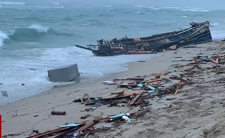 Tragjedia në brigjet italiane! Frikë për më shumë se 100 të vdekur, mes viktimave gra, fëmijë dhe një foshnjë Tragjedia në brigjet italiane! Frikë për më shumë se 100 të vdekur, mes viktimave gra, fëmijë dhe një foshnjë