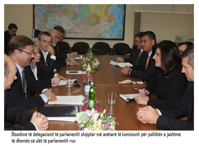 Marrëveshjet e Berishës me Putinin: Kur Topalli u dekorua nga rusët! Marrëveshjet e Berishës me Putinin: Kur Topalli u dekorua nga rusët!