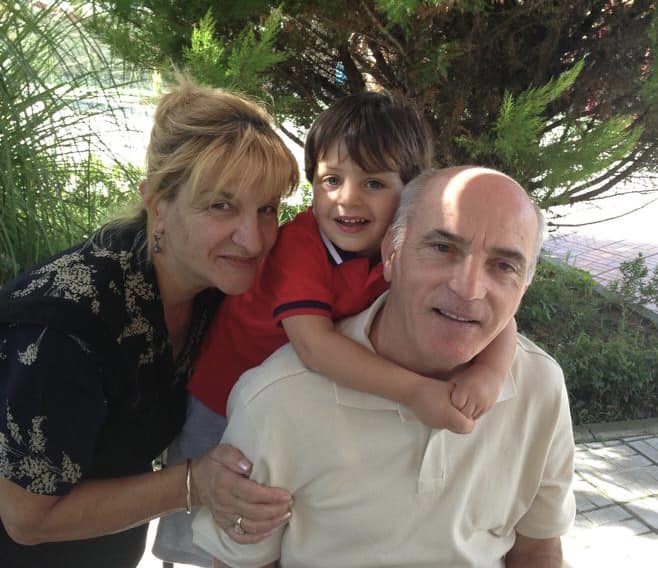 Të duam të gjithë shumë shoku Bashkim… përgjithmonë! Njoftim nga familja Tahiri