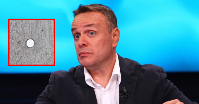 ‘5 lekëshi’ i vetëm i rojes së Top Channel… Gazetari nxjerr bllof “ekspertin qesharak” që krijoi historinë virale ‘5 lekëshi’ i vetëm i rojes së Top Channel… Gazetari nxjerr bllof “ekspertin qesharak” që krijoi historinë virale