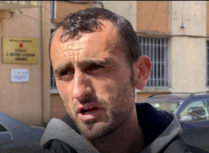 Bashkëshorti i lehonës së arrestuar përlot me rrëfimin: Gjendja e saj shumë ë vështirë, ia çova foshnjën në burg e kur ia mora nga duart… Bashkëshorti i lehonës së arrestuar përlot me rrëfimin: Gjendja e saj shumë ë vështirë, ia çova foshnjën në burg e kur ia mora nga duart…