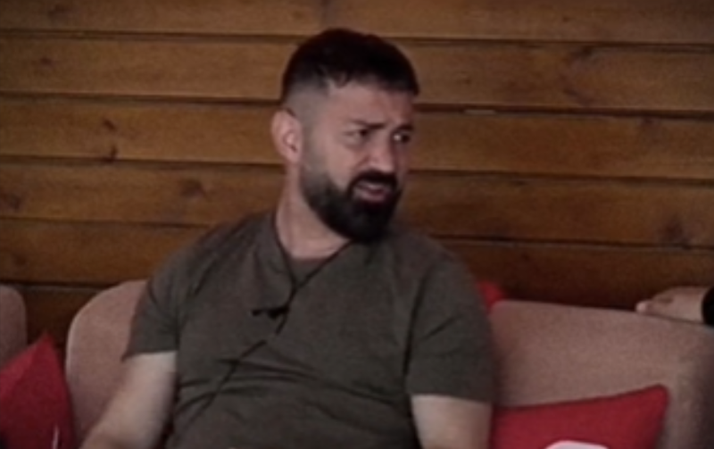 “S’dua t’ia di a janë gjallë a vdekur”! Elvis Pupa shpërthen keq ndaj politikanëve: Këtu njerëzit nuk sigurojnë as ilaçet.. “S’dua t’ia di a janë gjallë a vdekur”! Elvis Pupa shpërthen keq ndaj politikanëve: Këtu njerëzit nuk sigurojnë as ilaçet..