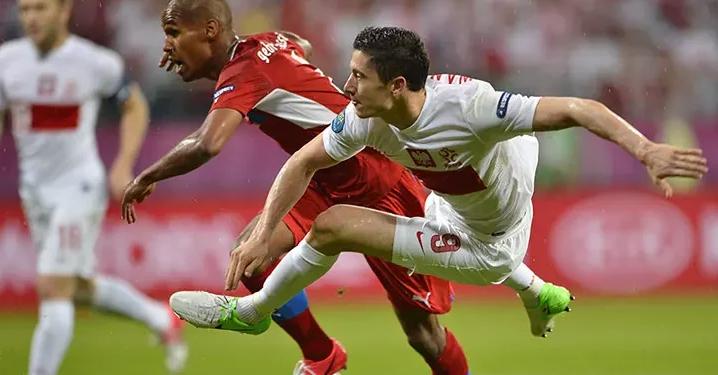 Euro 2024/ Polakët pretendent në grup e pësojnë keq nga Çekia modeste! Më 27 mars presin Shqipërinë, Euro 2024/ Polakët pretendent në grup e pësojnë keq nga Çekia modeste! Më 27 mars presin Shqipërinë,