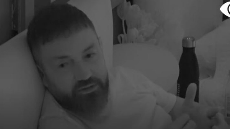 Elvisi i rrëfen historinë e dhimbshme Oltës: Kam humbur babanë në det e la zemra, në gusht bën 8 vjet Elvisi i rrëfen historinë e dhimbshme Oltës: Kam humbur babanë në det e la zemra, në gusht bën 8 vjet