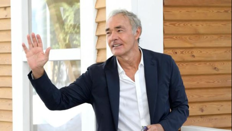 Gazetarët me 2 ora nga 30 mijë euro në Shqipëri dhe Massimo Giletti… i vetëm në kërkim të lirisë së tij Gazetarët me 2 ora nga 30 mijë euro në Shqipëri dhe Massimo Giletti… i vetëm në kërkim të lirisë së tij