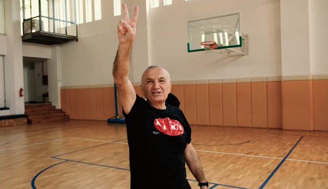 Arratiset Ilir Meta? Altin Dumani dhe Sotir Kllapi bëjnë gati dy kërkesa për ta arrestuar Arratiset Ilir Meta? Altin Dumani dhe Sotir Kllapi bëjnë gati dy kërkesa për ta arrestuar