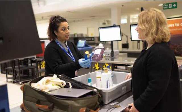 Aeroporti i Londrës ndryshon rregullat