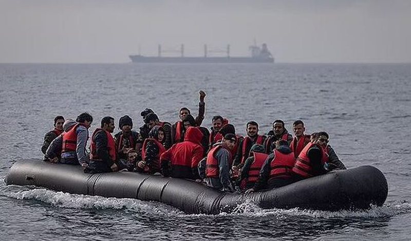 Emigrantët shqiptarë lihen në mëshirë të fatit në Britani, deputeti konservator shpërthen në akuza ndaj Sunak dhe Baverman: Arrogantë! S’i ndalën dot gomonet, tani po shkaktojnë trazira Emigrantët shqiptarë lihen në mëshirë të fatit në Britani, deputeti konservator shpërthen në akuza ndaj Sunak dhe Baverman: Arrogantë! S’i ndalën dot gomonet, tani po shkaktojnë trazira