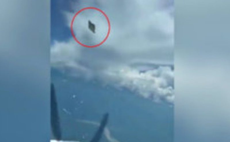 “Kur jeni afër dhe…”! Modelja e njohur ngatërron rrjetin me pamjet e qarta të objektit jashtëtokësor (Video) “Kur jeni afër dhe…”! Modelja e njohur ngatërron rrjetin me pamjet e qarta të objektit jashtëtokësor (Video)