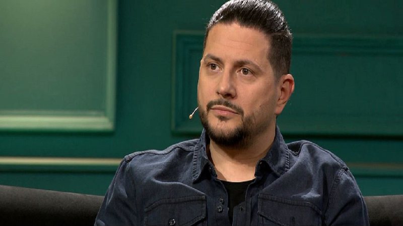 Ermal Mamaqi ka dy fjalë për çiftin Luiz-Kiara: Pas mbarimit të Big Brother… Ermal Mamaqi ka dy fjalë për çiftin Luiz-Kiara: Pas mbarimit të Big Brother…