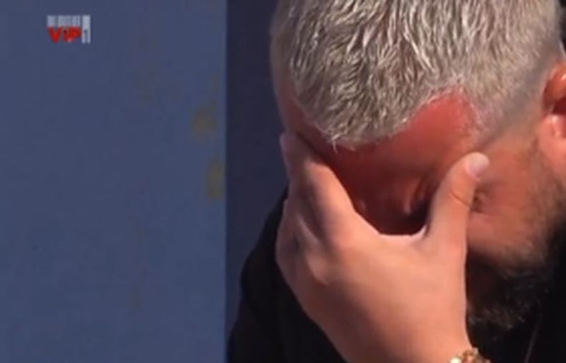 “Nëna e Luizit është shumë sëmurë, nuk kemi kohë…”! Kunati i këngëtarit zbulon se çfarë po ndodh “Nëna e Luizit është shumë sëmurë, nuk kemi kohë…”! Kunati i këngëtarit zbulon se çfarë po ndodh