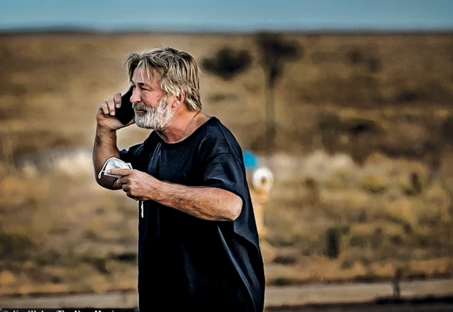 Vrau skenaristen në setin e xhirimit, bien poshtë të gjitha akuzat ndaj yllit të Hollivudit Vrau skenaristen në setin e xhirimit, bien poshtë të gjitha akuzat ndaj yllit të Hollivudit