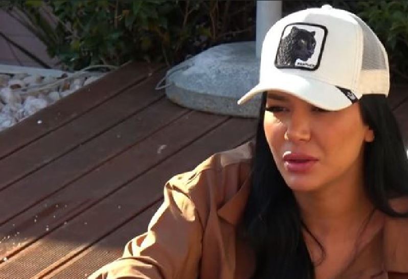 Mesazhet e fansave për Efin ‘çmendin’ Kiarën: Një luaneshë si ty të gjithë e kanë frikë! Mesazhet e fansave për Efin ‘çmendin’ Kiarën: Një luaneshë si ty të gjithë e kanë frikë!