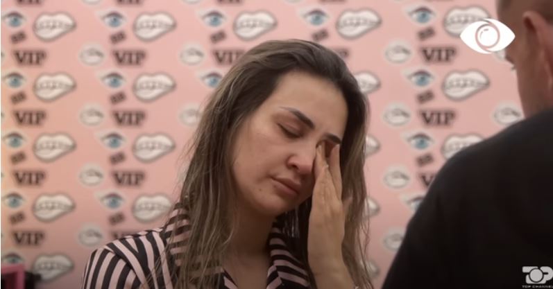 Kiara shpërthen në lot, Luizi e këshillon: Nëse do të marr hak e bëj, por ti nuk shkon në finale! Kiara shpërthen në lot, Luizi e këshillon: Nëse do të marr hak e bëj, por ti nuk shkon në finale!