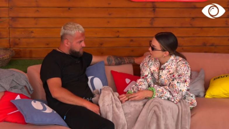 Luizi nis ‘luftën’ kundër Efit: Se tall dot b… me mua ajo! Luizi nis ‘luftën’ kundër Efit: Se tall dot b… me mua ajo!