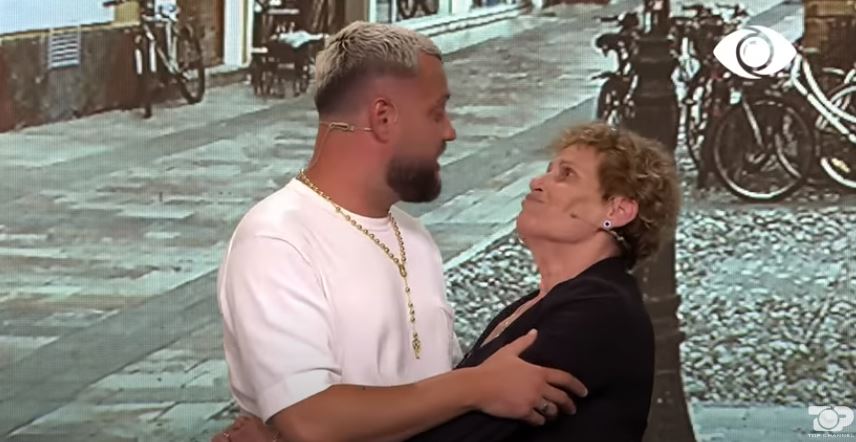 Habit nëna e Luizit me mesazhin që ka për Efin: E kam për… Habit nëna e Luizit me mesazhin që ka për Efin: E kam për…