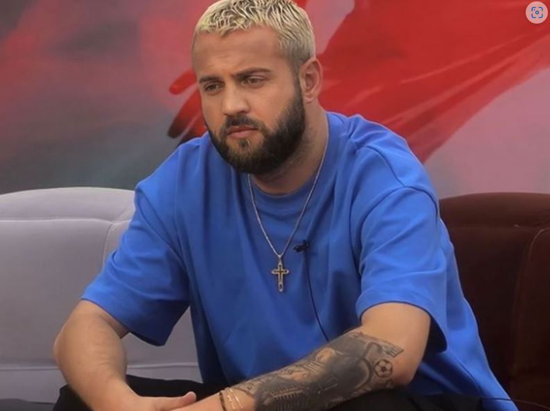 “Mbyllni menjëherë GoFundMe, më riktheni Instagramin”! A doli Luizi kundër familjarëve? “Mbyllni menjëherë GoFundMe, më riktheni Instagramin”! A doli Luizi kundër familjarëve?